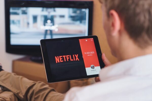 Netflix, Tablet, Fernseher, TV