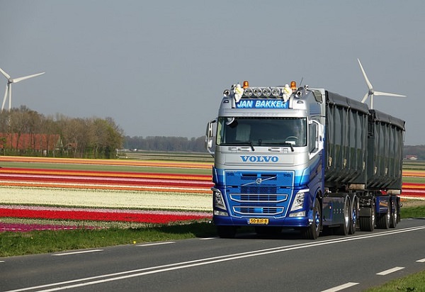Volvo, LKW, Lastwagen, Schwertransport