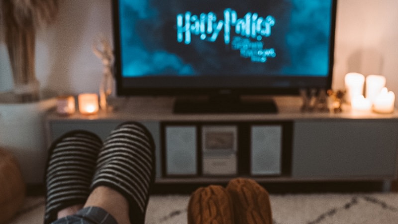 Harry Potter, Filmabend, Kuscheldecke, Sofa, heiße Schokolade, neu bei Amazon Prime im Oktober 2021