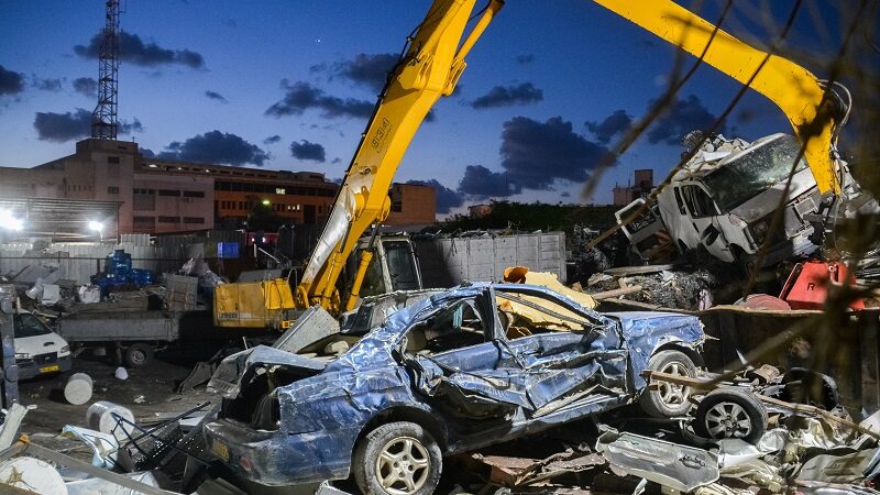 Schrottplatz, Auto