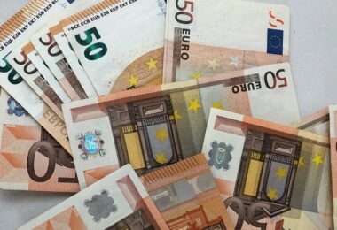 Euro, 50 Euro, Geld, Geldscheine, Banknoten, russische Aktien, russische Dividendenaktien