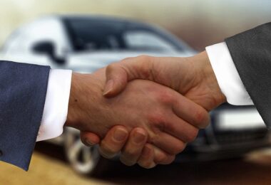 Handschlag, Autokauf, Auto kaufen, Auto online kaufen