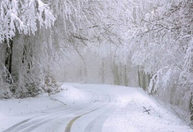 Schnee, verschneite Straße, Ruhe, Stille, Demut