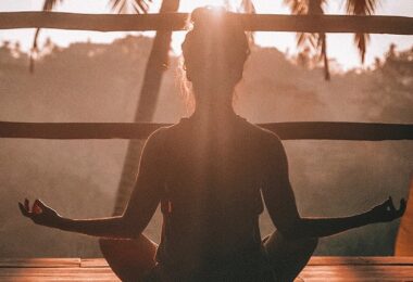 Work-Life-Balance, Yoga, Meditation, Sonnenaufgang, Dauerstress