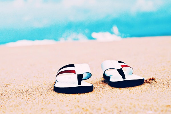 Flipflops, Strand, Sand, Meer, Urlaub