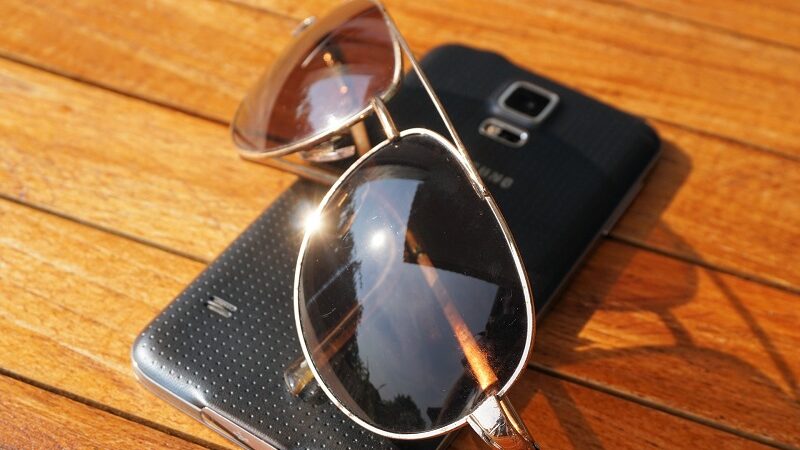 Sonnenbrille, Smartphone, Sonne