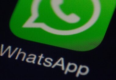 WhatsApp,, WhatsApp-Logo, WhatsApp Dark Mode, Gründe von WhatsApp, Brian Acton, Jan Koum