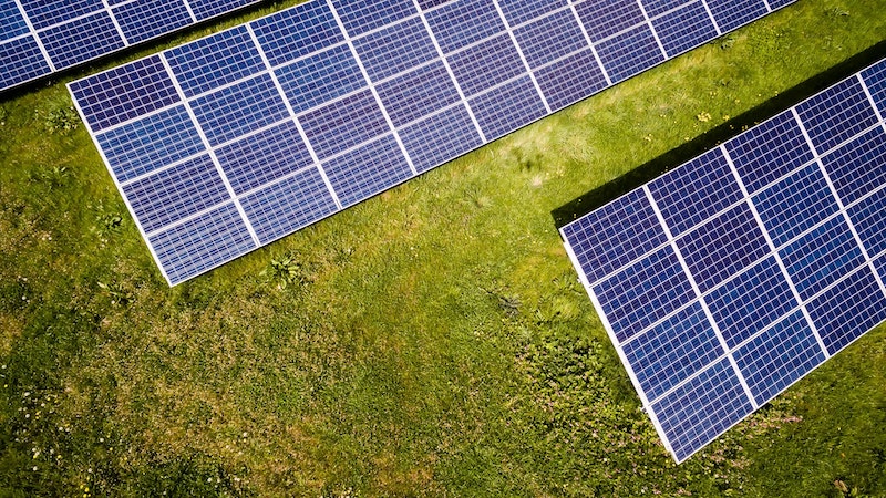 Künstliche Intelligenz, Solaranlage, Perowskit