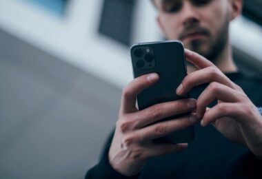 Schutz Smartphone, Smartphones, Face ID, Iris-Scanner, Touch ID, Fingerabdruckscanner, Schutz, biometrische Bildschirmsperre, Cyber-Security, iPhone, Apple, Android, iOS