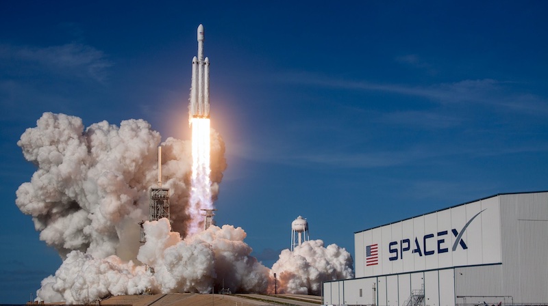 Nepotism?  Elon Musk takes SpaceX ads to Twitter