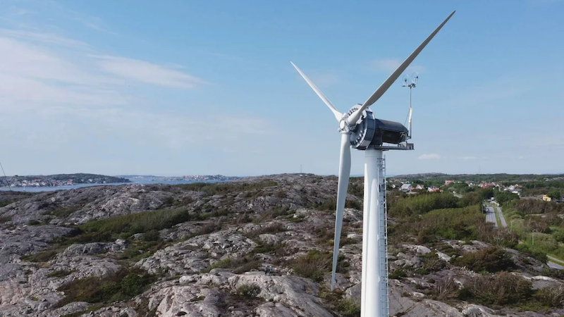 The first recyclable windmill made of wood will soon be available in Germany