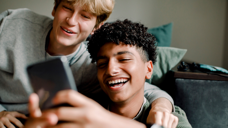 Meta prohibits advertising targeting teens by gender