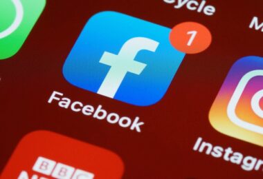 Instagram, Facebook, Meta Verified, blauer Haken