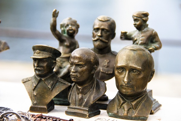 Putin, Stalin, Lenin, Bronzebüsten, größte Ängste der Deutschen 2022, größte Ängste der Deutschen 2023