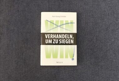 Kurt-Georg Scheible, Verhandeln um zu siegen, Rezension