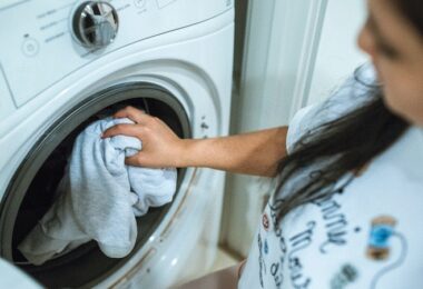 Wäsche waschen, Waschmaschine füllen, Waschtrockner, Homeoffice Regeln