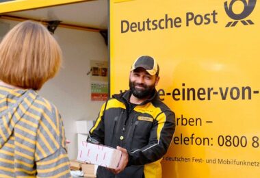 Deutsche Post DHL, Paket abholen lassen, Paket von zuhause verschicken, Paket verschicken
