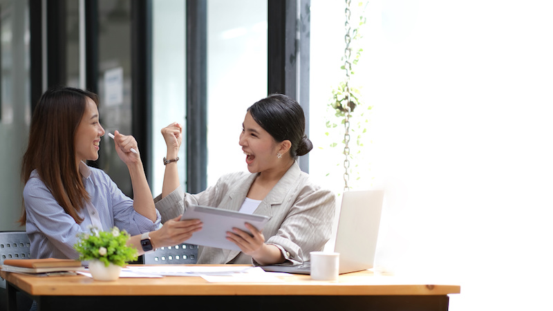 Was ist Jobsharing, Arbeit, Job, Teilzeit, Vollzeit, geteilte Stelle, Stellenausschreibung, Arbeitswelt, Büro, Office, Definition Jobsharing, Vor- und Nachteile Jobsharing