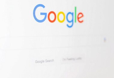 Google, Google-Suche, Verbraucherzentrale, Digital Services Act, Kontaktmöglichkeiten von Online-Plattformen