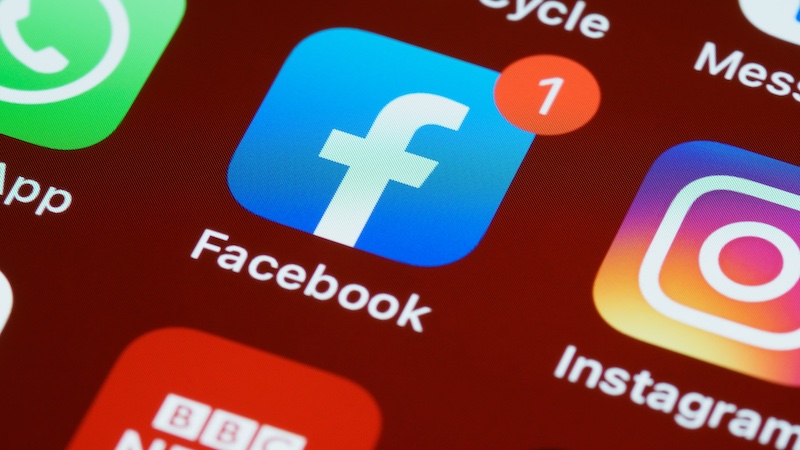 Meta sortiert Inhalte bei Facebook und Instagram neu