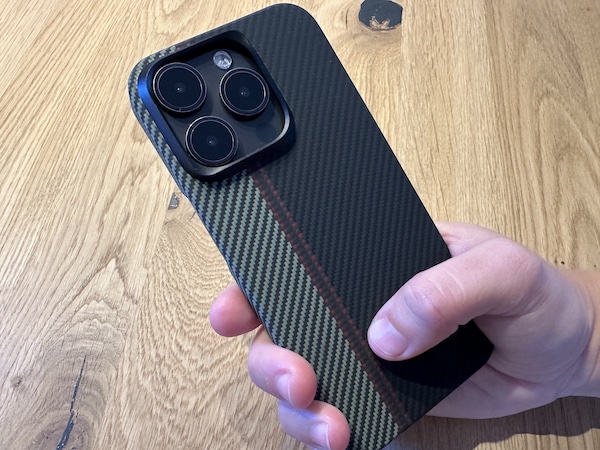 PITAKA iPhone 15 Hüllen 1