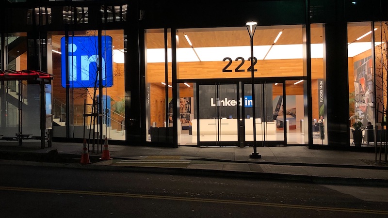 LinkedIn entlässt fast 700 Mitarbeiter