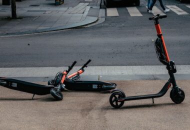 E-Scooter nerven Fußgänger, Straßenverkehr, ADAC