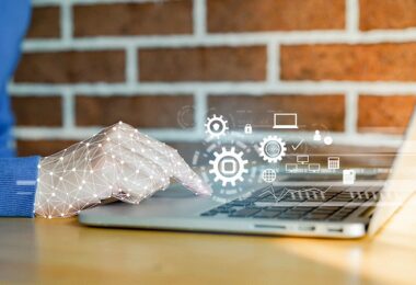 KI am Arbeitsplatz, ChatGPT Arbeit, KI, Künstliche Intelligenz, KI-Systeme, OpenAI, Laptop, Arbeit