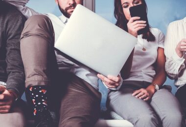 Zombieapokalypse Smartphones Social Media, Bildschimrzeit, wie uns smartphones und social media zu Zombies machen