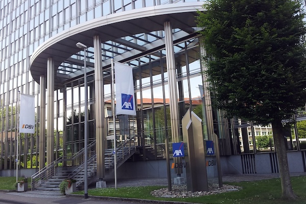 Schutz, Geld, Versicherungssumme, Jahresbeitrag, Axa, Allianz, Haftung, Unfall, Schaden, Euro