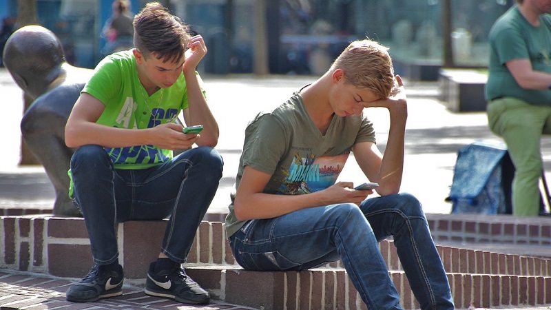 Social Media, Smartphone, Jugendliche, Handynutzung