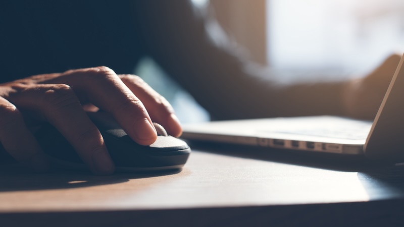 Mouse Movers simulierte Arbeit selbständiger Mauszeiger Kündigung Fake Arbeit Homeoffice