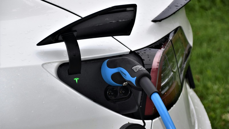 Nachfrage E-Autos in Deutschland, Zahlen 2023, Import und Export von E-Autos