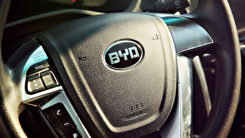 BYD Nev Auto Abkürzung Bedeutung EM 204 Werbung Banderwerbung