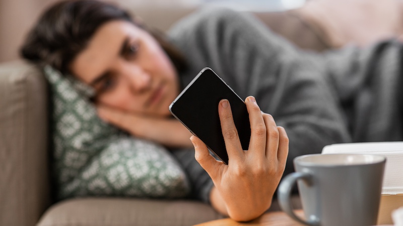 Doomscrolling, Smartphone, schlechte Nachrichten, Social Media