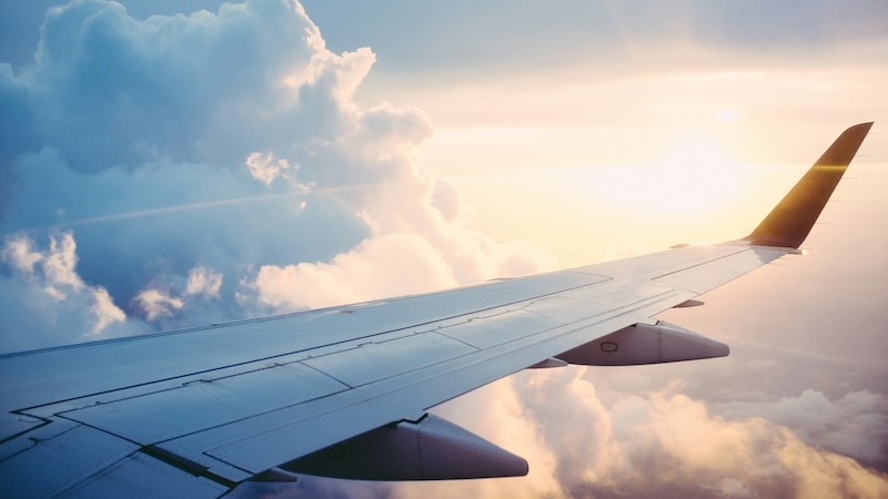 Emissionen Reisen, Flugzeug, Fliegen, Langstrecken, Auto, Mobilität, Zug, Bahn, Transportmittel