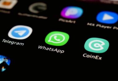 gelöschte WhatsApp-Nachrichten lesen, WhatsApp, Smartphone