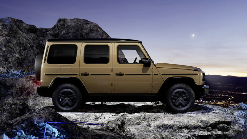 Ein Mercedes-Benz G 580 EQ Station-Wagen lang.