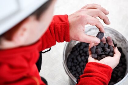 Wasserstoff Eisenkugeln Eisen-Pellets Energiewende Energieversorgung