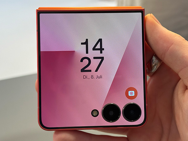 Das Galaxy Z Flip7 hat jetzt einen Bildschirm über die ganze Vorderseite