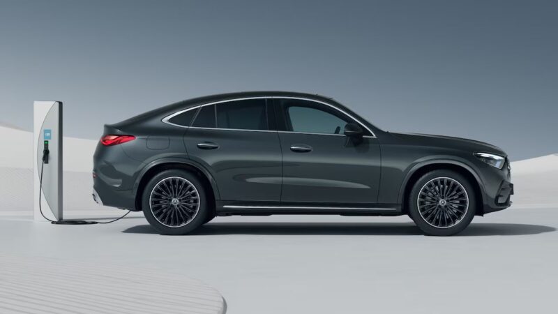 Mercedes-Benz GLC Plug-in Hybrid Auto Wagen Stromsäule laden