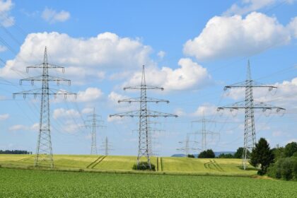 Stromversorgung Grundlastkraftwerke Strom Klima Erneuerbare Energien Solarenergie Windkraft