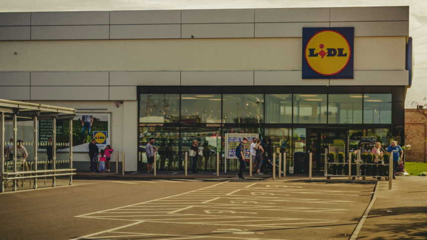 Lidl Filiale Parkplatz Supermarkt