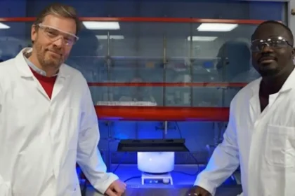 Wasserstoff Batteriesäure Plastikmüll