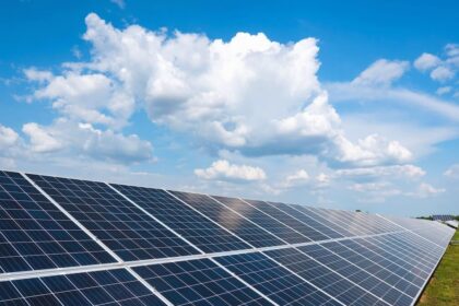 Cloud Edge Enhancement Effekt Solaranlagen Solarenergie Photovoltaikanlage Erneuerbare Energien