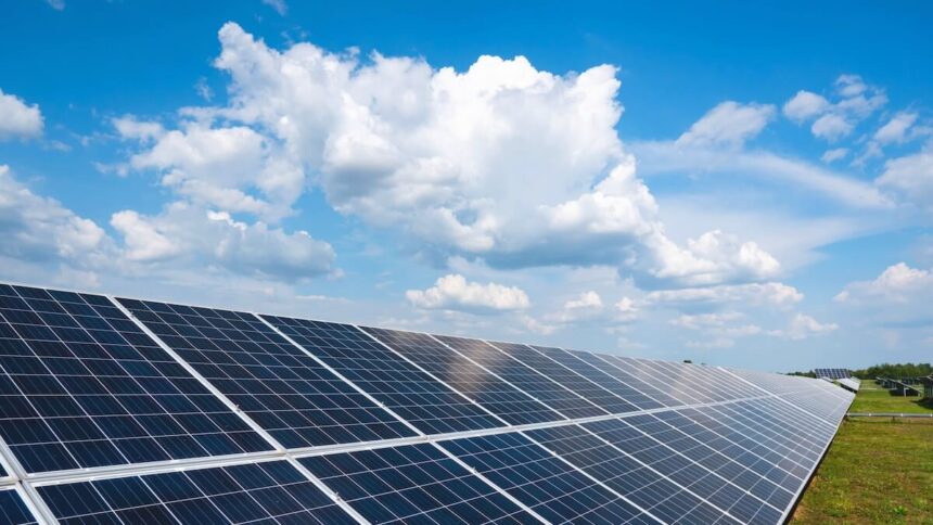 Cloud Edge Enhancement Effekt Solaranlagen Solarenergie Photovoltaikanlage Erneuerbare Energien