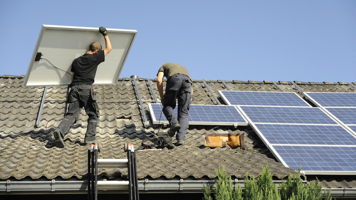 Energy Sharing Solarstrom mit Nachbarn teilen verkaufen verschenken