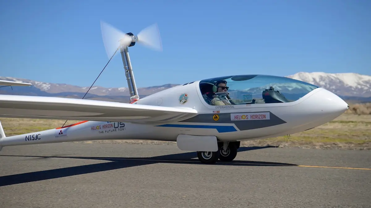 Feststoffbatterie Elektroflugzeug E-Flugzeug Festkörperbatterie Akku