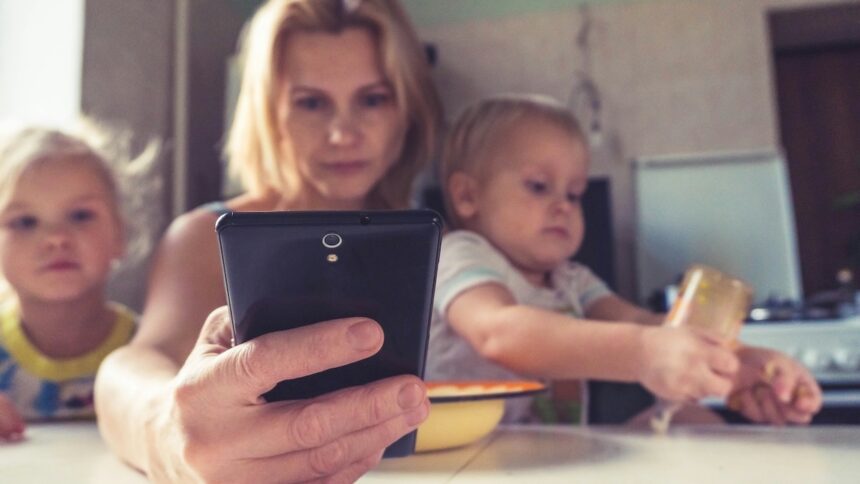 Eltern Smartphones Bindung Kinder Was ist Technoference