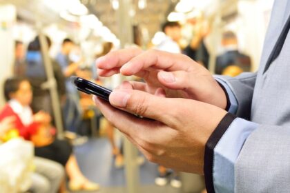 Undress App Entkleidung Nudify KI Künstliche Intelligenz Verbot